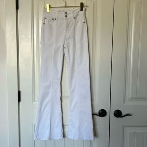 American Eagle white super high-rise flare jeans. Size 0 or 25W.